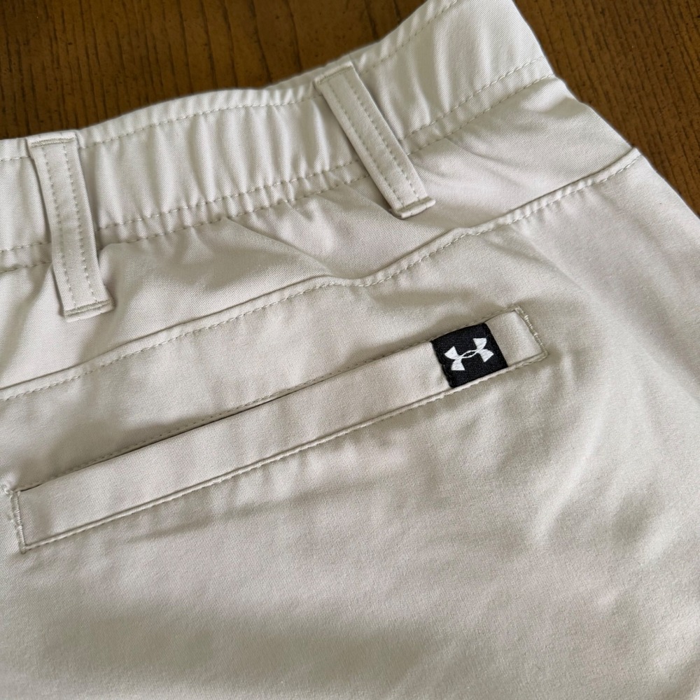 Under Armour Men's Athletic Khaki Golf Shorts Flex Waist Performance Size 42 - Picture 8 of 13